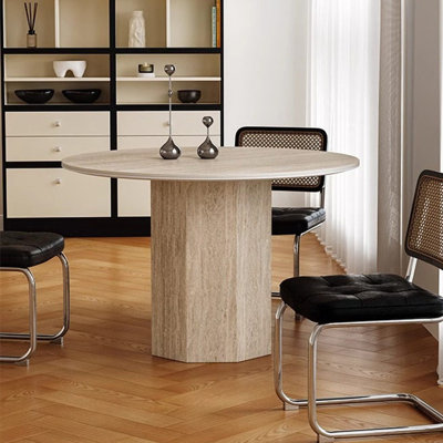 Table de salle à manger beige et blanche