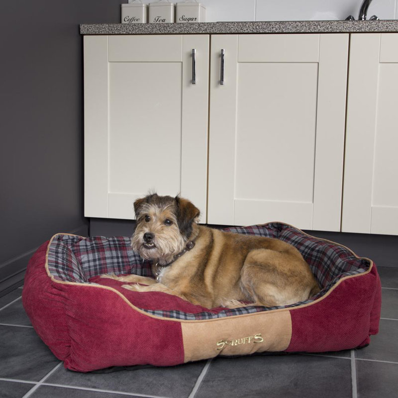 Highland Polyester Pet Bed, Red/Black/Brown, 22cm H x 90cm W x 70cm D