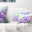 Crocuses regardant dans le ciel - coussin à imprimé floral