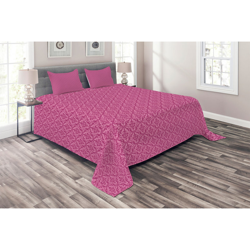 Motifs Traditional Polyester Damask Coverlet, King Bedspread + 2 Shams