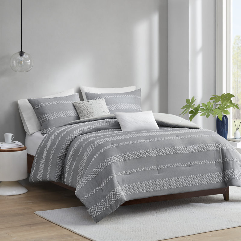  Striped 5 Piece Clipped Jacquard Comforter Set with Throw Pillows, King/Cal King Comforter + 2 King Shams + 2 Throw P