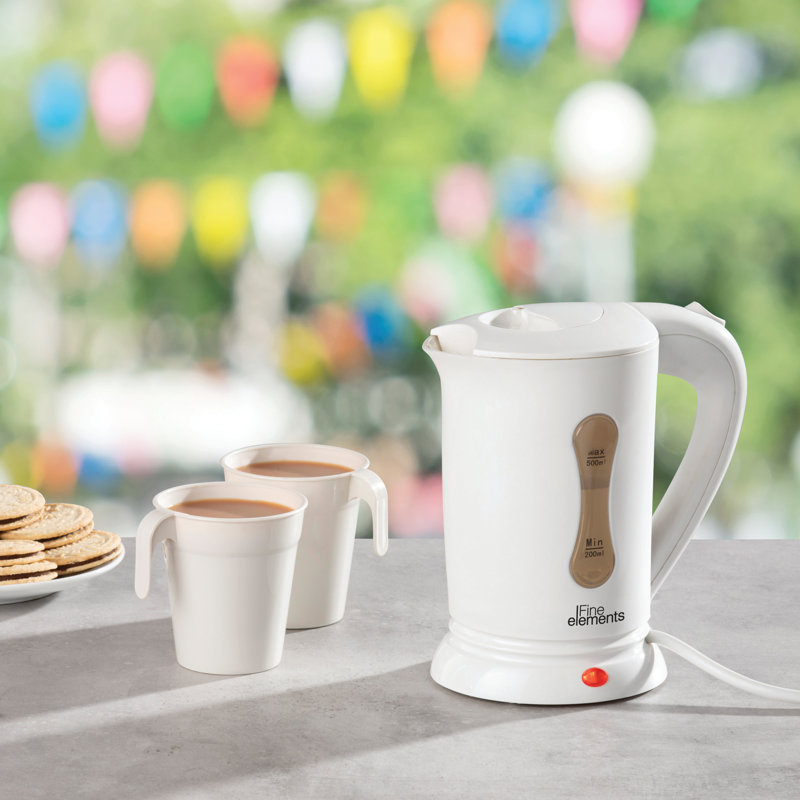 Daewoo Essentials Mini Travel Kettle White 1000W 0.5L Dual Voltage Incl. 2 Cups