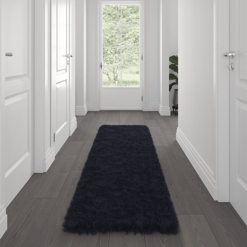 Tapis intérieur moelleux en fausse fourrure Mccollin, Tapis de couloir de 2 pi x 7 pi