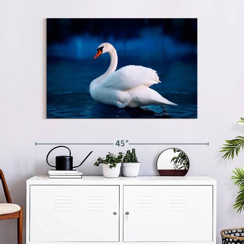 Brampt Pure White Swan, 26" H x 39" W