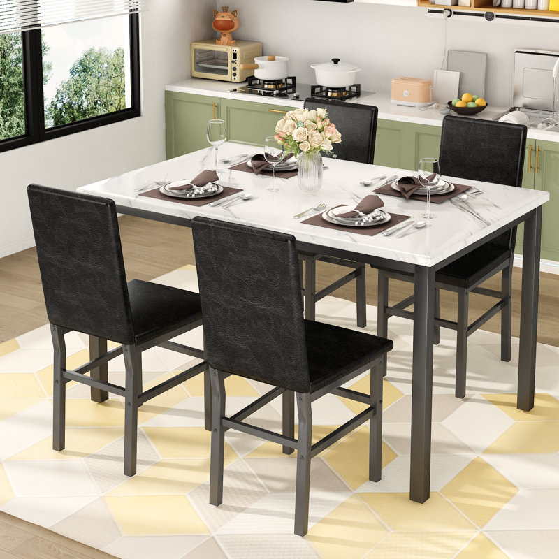 Ensemble de salle à manger 5 pièces en faux marbre, 4 chaises rembourrées en polyuréthane, mobilier de table de cuisine moderne pour la salle à manger, plateau de table compact en faux marbre