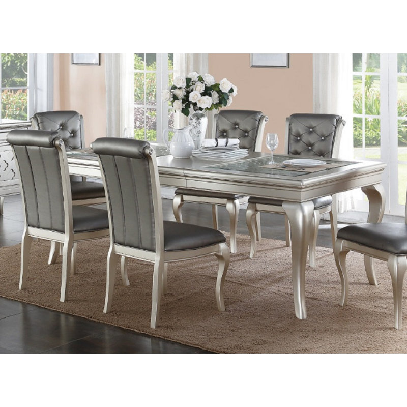 Malaeya Extendable Dining Table