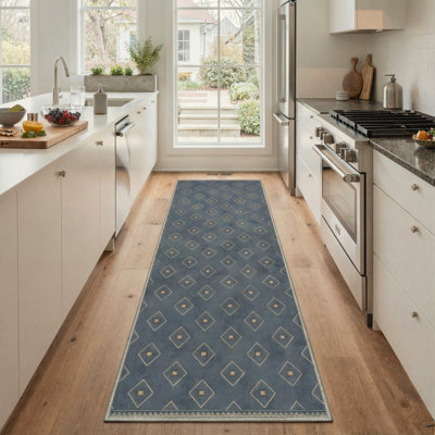 Zenia Boho Oriental Machine Washable Blue / Beige Indoor Area Rug with Non-Slip Backing