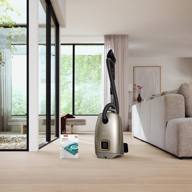 Miele TU HyClean Air 4 vacuum cleaner bags for Guard L1 and Guard S1.