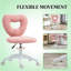 Chaise de bureau pivotante à dossier en forme de cœur rose, revêtue de polaire douce et réglable en hauteur, avec vérin à gaz de classe 3, idéale pour le travail à domicile ou la coiffeuse.