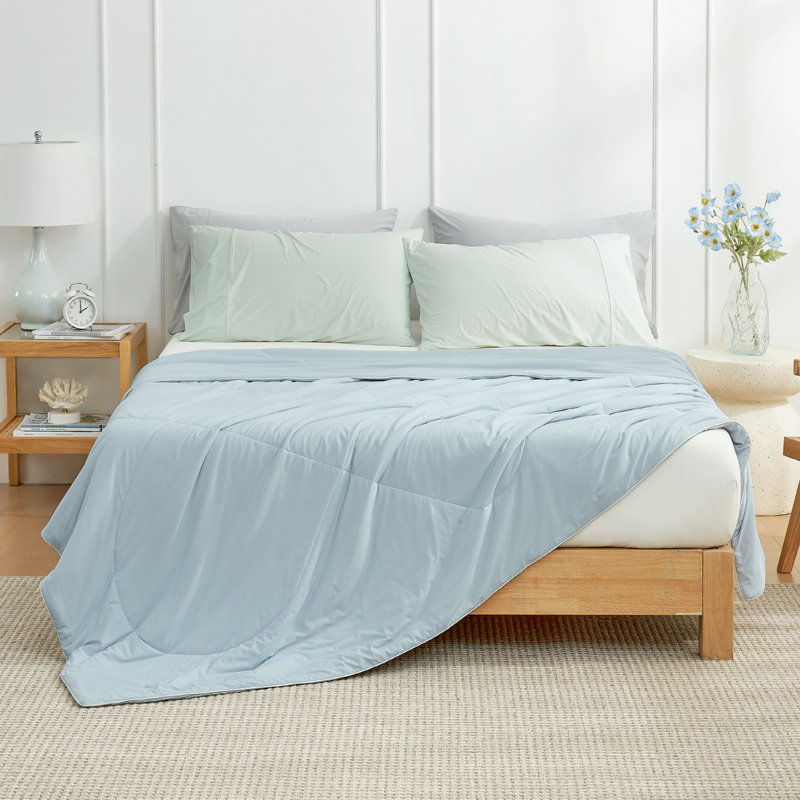 Cooling Comforter for Hot Sleepers – Reduces Skin Temp 2–5°C, Fluffy Down Alternative Fill, Machine Washable, All-Season Blanket for Night Sweats
