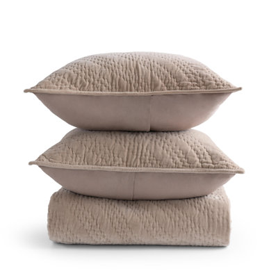 Elms Velvet Pebble 3pc Queen Quilt Set