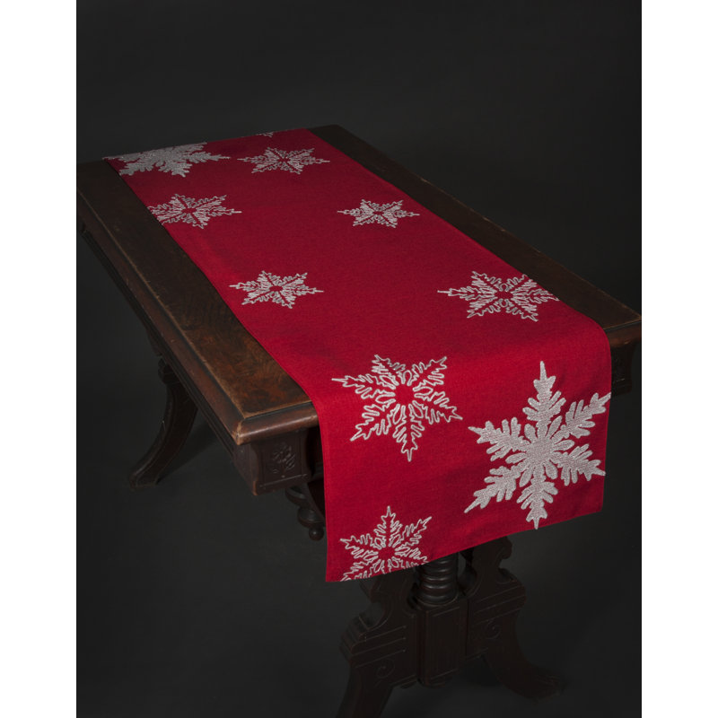 Chemin de table de Noël brodé à motif de flocons de neige, Rouge, 108 po x 16 po