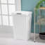 Poubelle à couvercle tactile 13 gallons avec loquet en titane Sterilite, blanc (paquet de 4)