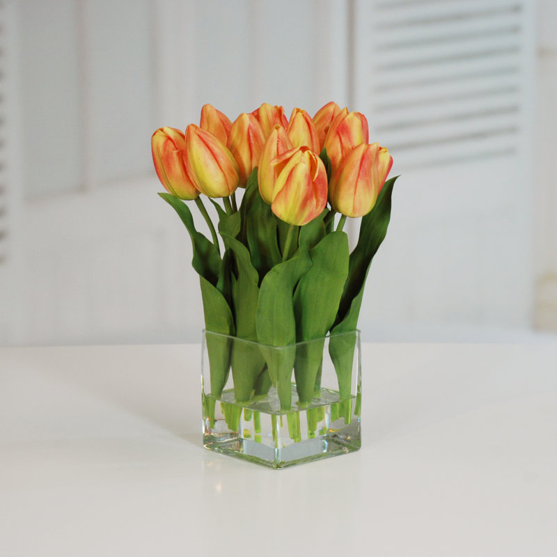 Arrangement floral à tulipes en vase, Orange