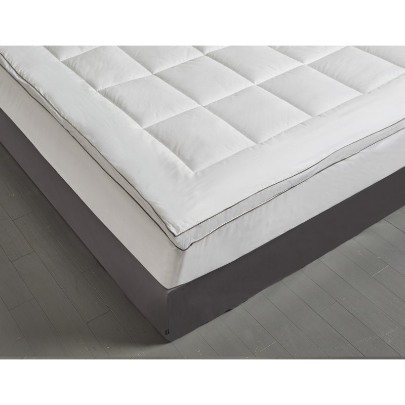 King Size White Down Alternative Featherbed Mattress Topper