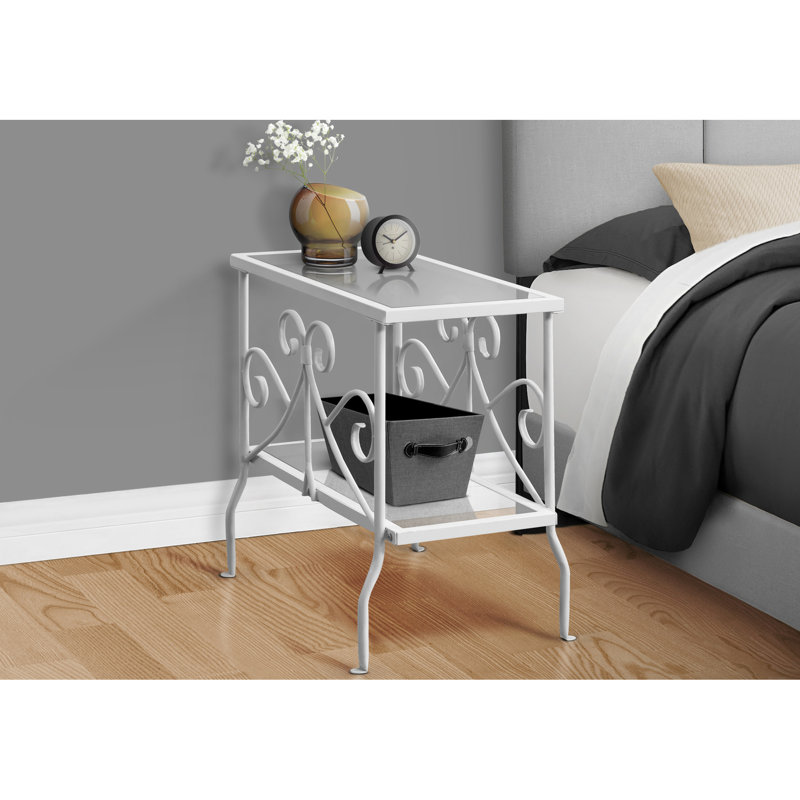 Console décorative traditionnelle: métal blanc et verre pour la vie: surfaces transparentes