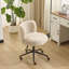Chaise pivotante en velours moelleux avec base bronze antique et roulettes-772404482