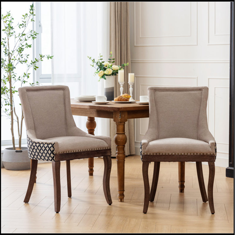 Chaise d'appoint latérale en tissu épaissi, dossier haut et rivets décoratifs pour un confort élégant, Beige