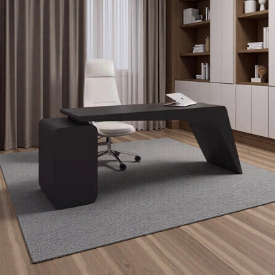 Simple and Luxurious Office Desk