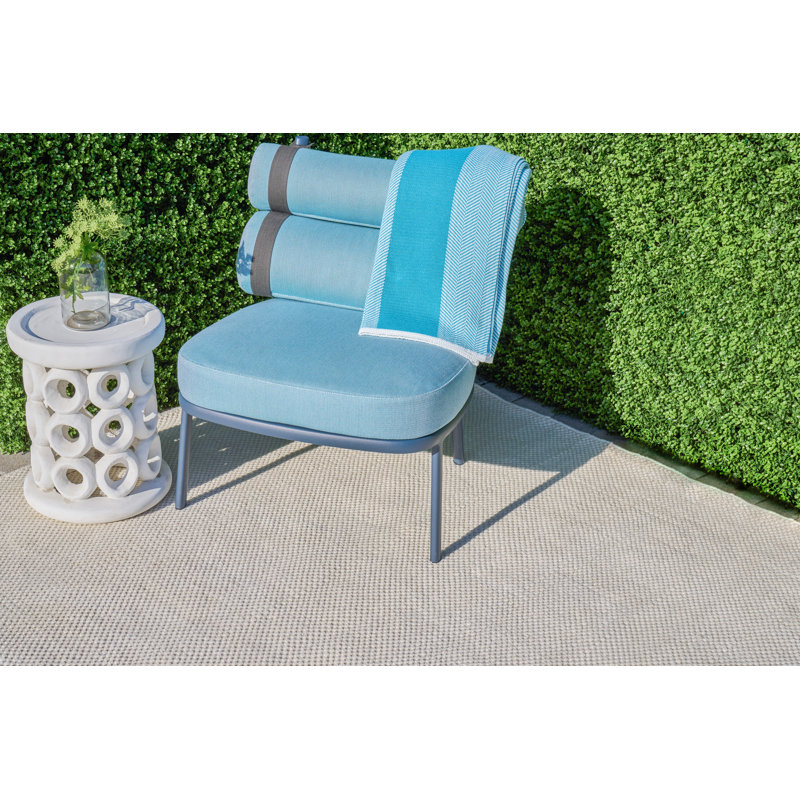 Gamma Area Rug in Ivory, Rectangle 5' x 8'
