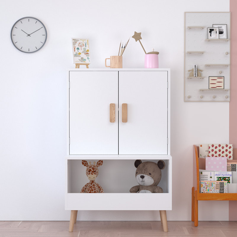 Armoire de rangement pour jouets avec portes et tablette ouverte, organisateur moderne en bois blanc avec pieds en bois naturel
