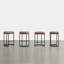 Tabouret de comptoir rembourré avec structure en métal-118574739
