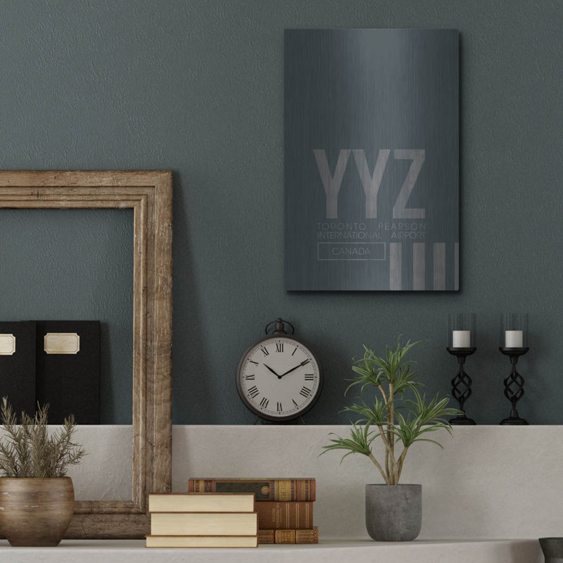 "YYZ" par O8 à gauche, H 16 po x l 12 po