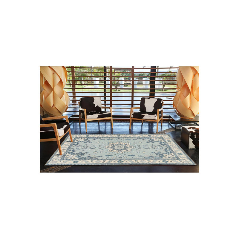 Tapis décoratif lavable à la machine bleu clair à motif floral traditionnel