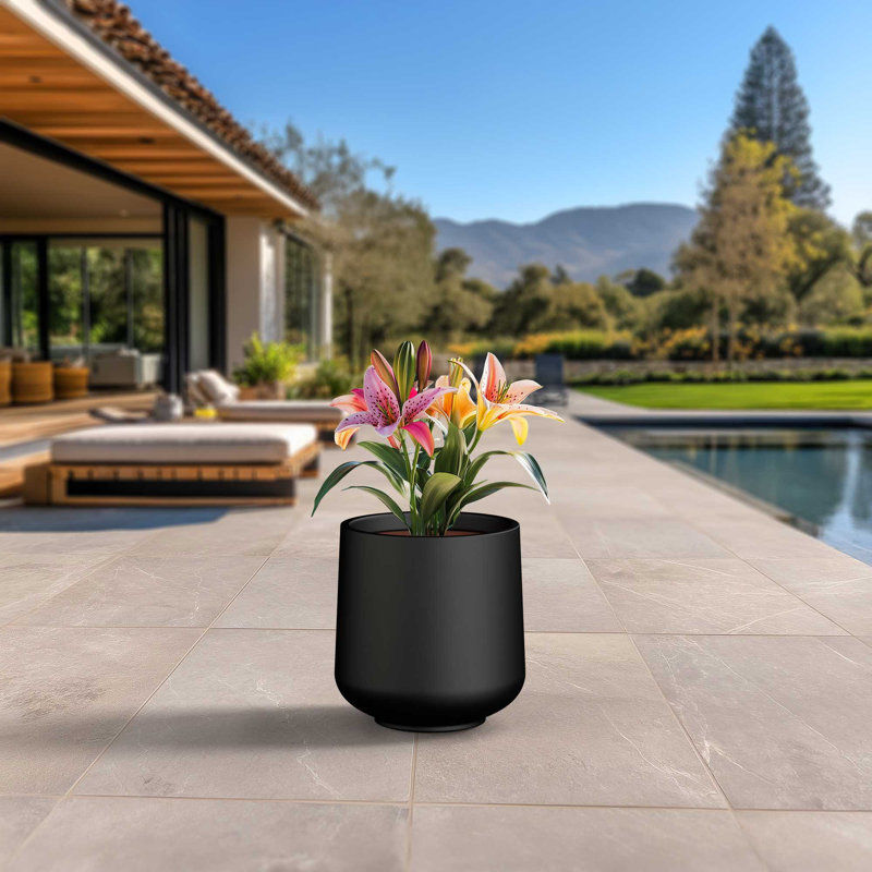 Grand pot à fleurs Brenno, H 17,32 po x l 16,54 po x P 16,54 po, Gris anthracite (intérieur amélioré)