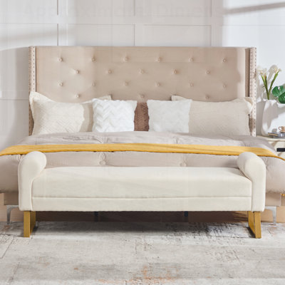 Le banc de repose-pieds en chenille avec pieds dorés est parfait pour le décor de la chambre à coucher et du salon, ajoutant élégance et confort à tout espace.