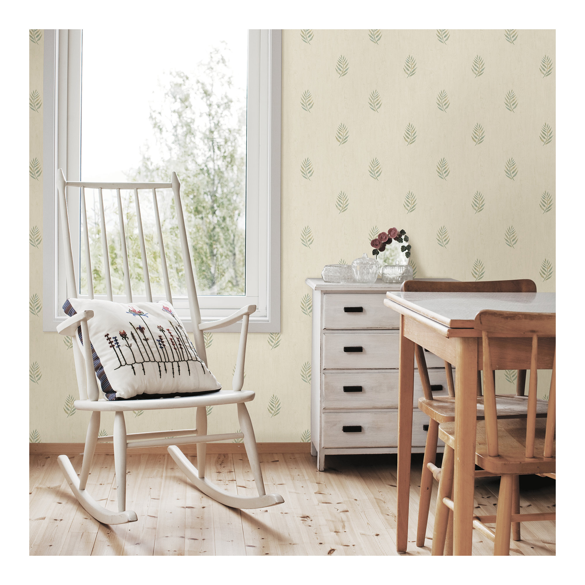 Stevenson Floral Wallpaper, Olive