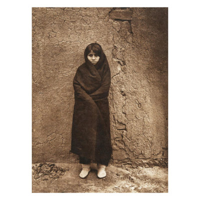 Une fille Zuni (The North American Indian v. XVII. Norwood MA The Plimpton Press) par Edward Sheriff Curtis - Estampe numérique