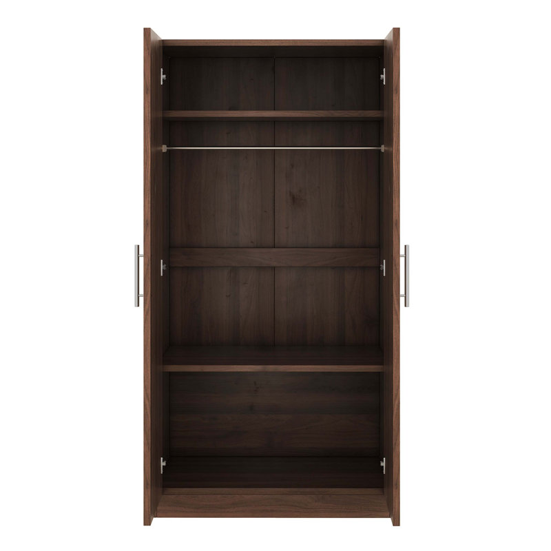 Armoire en bois avec tablettes intérieures