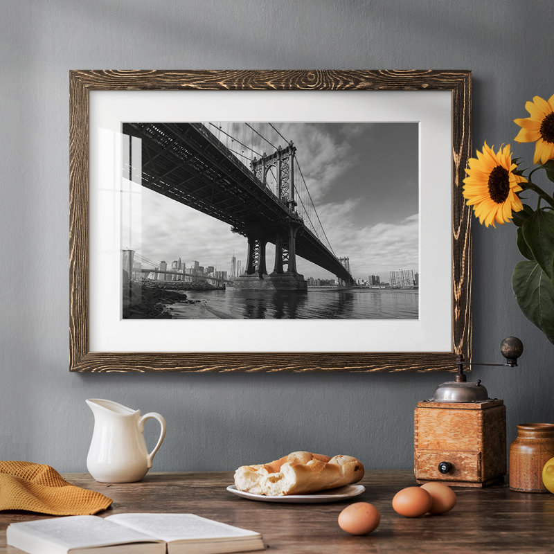 Pont de Manhattan, H 18 po x l 26 po x P 1,5 po, Noyer