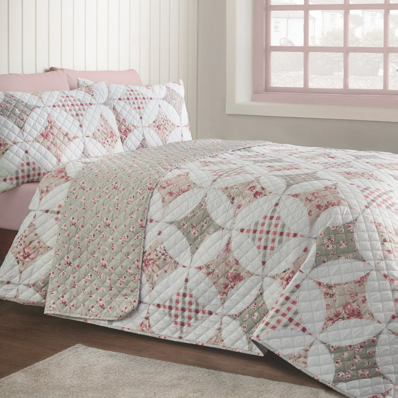 Pinsonic Patchwork Quilted 220x230cm Bedspread