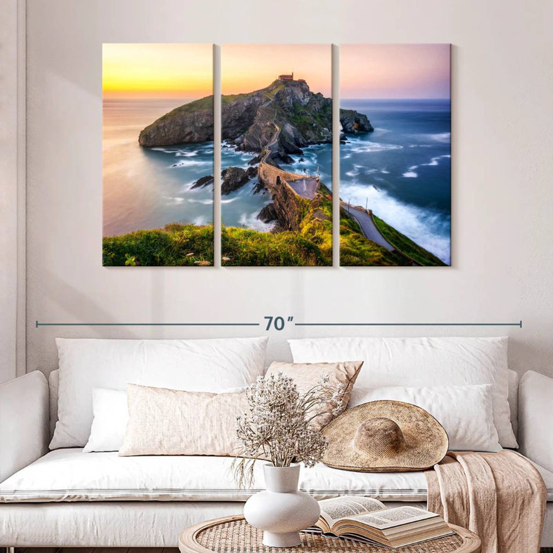Gillard San Juan De Gaztelugatxe Cliff, H 32 po x l 50 po
