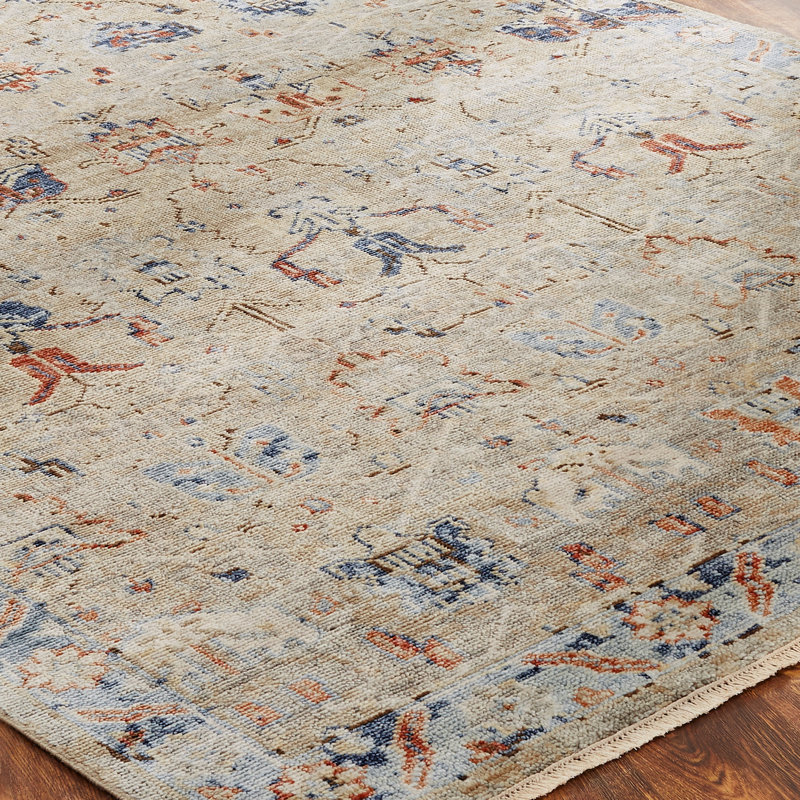 Mirena Wool Flroal Area Rug in Tan, Rectangle 3' x 5'