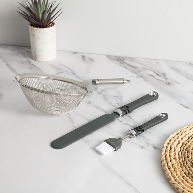 KitchenCraft Professional Baking Utensils with Soft Grip Handles, 3pc Set Including Sieve, Pastry Brush and Palette Knife