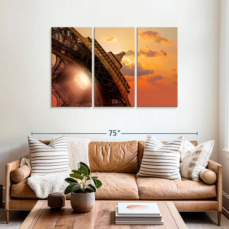 Lilie, ciel orange, tour Eiffel, H 36 po x l 57 po