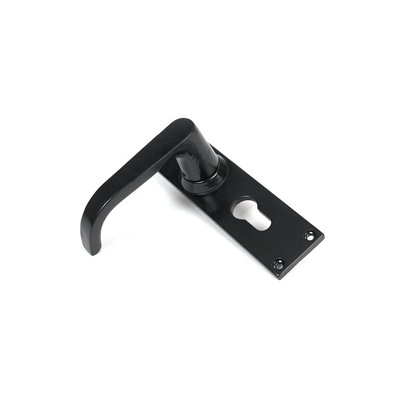 Deluxe Keyed Door Handle