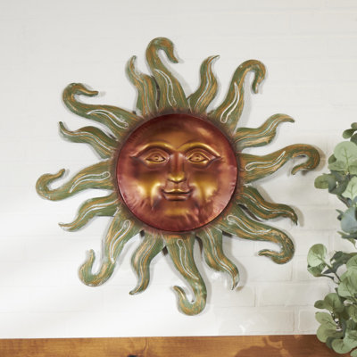 " Cole And Gray Metal Sun With Smiling Face And Curved Rays "