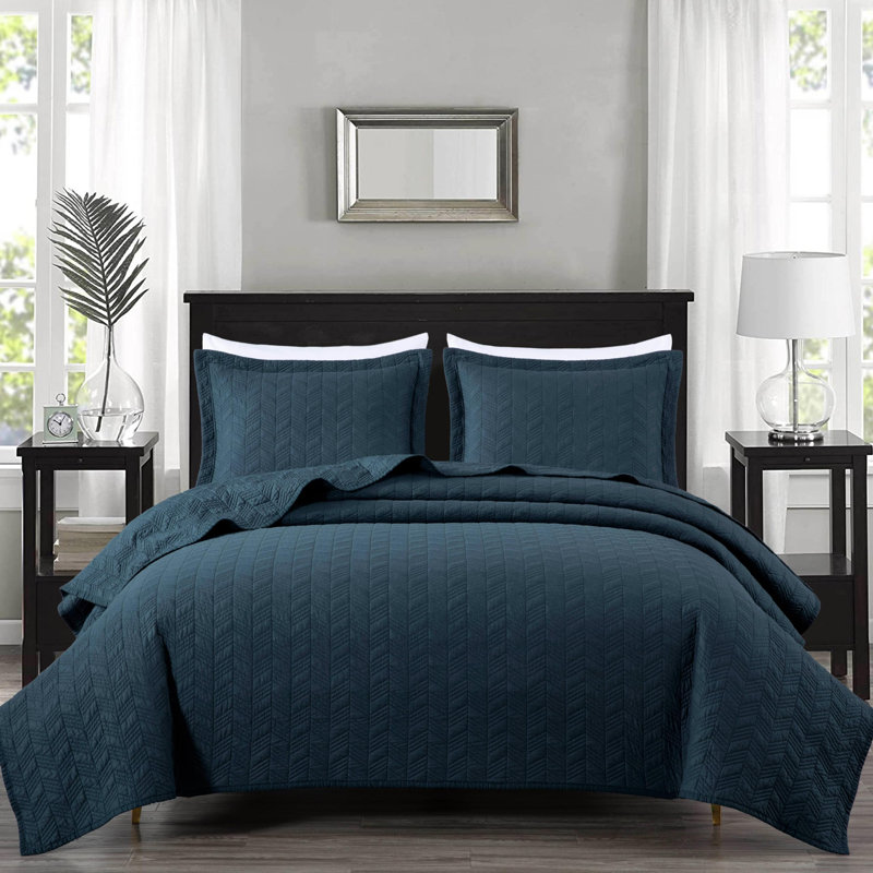 Dark Blue Queen Cotton Reversible Quilt Set