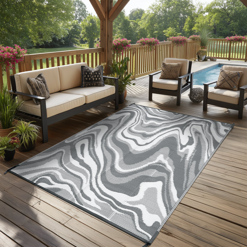 Abstract WaveOutdoor Area Rug - Stain & Fade Resistant PP Straw Mat, Modern Polypropylene Patio Rug for Deck, Poolside, and Balcony, Grey/White