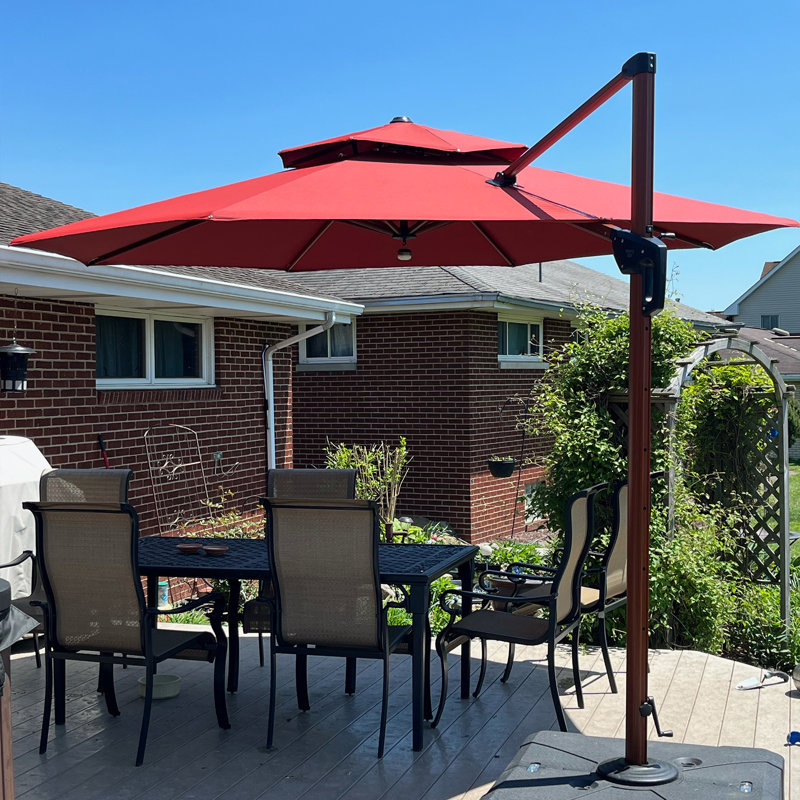 Parasol en porte-à-faux rond en bois avec base 11 pi 11 pi, rouge brique, Rouge brique
