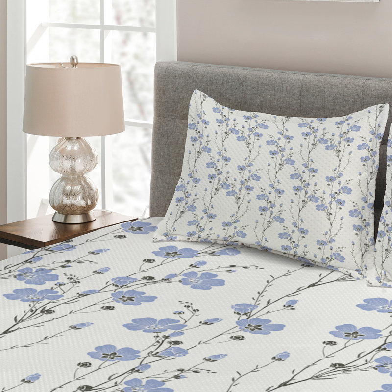 Farmhouse / Country Floral Coverlet, King Bedspread + 2 Shams