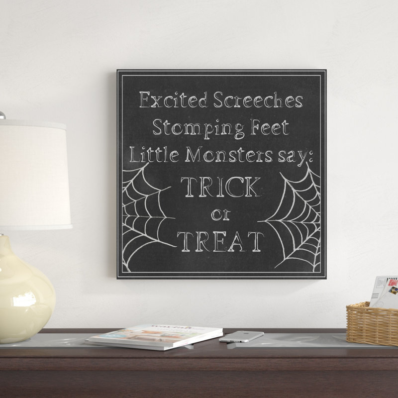 «Spooky Chalkboard I» par Grace Popp - art textuel sur toile tendue, H 20 po x l 20 po x P 1,25 po