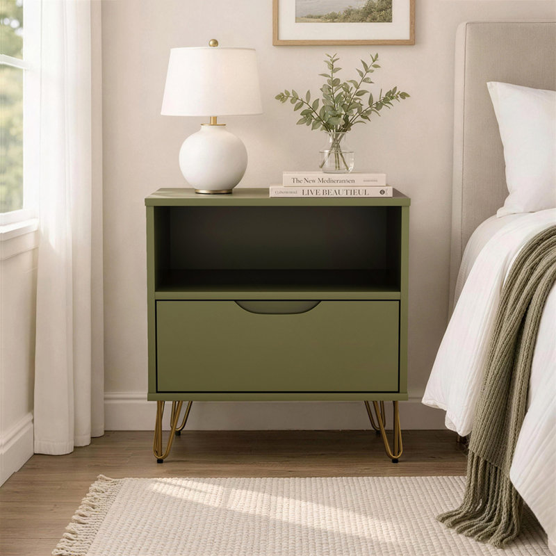 Table de chevet vert olive, H 21,7 po x l 20,1 po x P 17,8 po