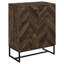 Armoire d'appoint autoportante à 4 tablettes en chêne rustique, finition bronze industriel sur le carré, chevrons pour les espaces de repas à profondeur visuelle en chêne avec accents, quatre salons de rangement efficaces à l'intérieur