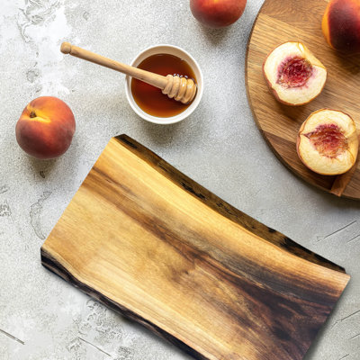 Planche de charcuterie noyer - Live Edge