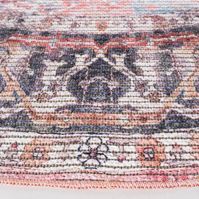 Serapi Performance Machine Washable Oriental Rug, Round 6'7"